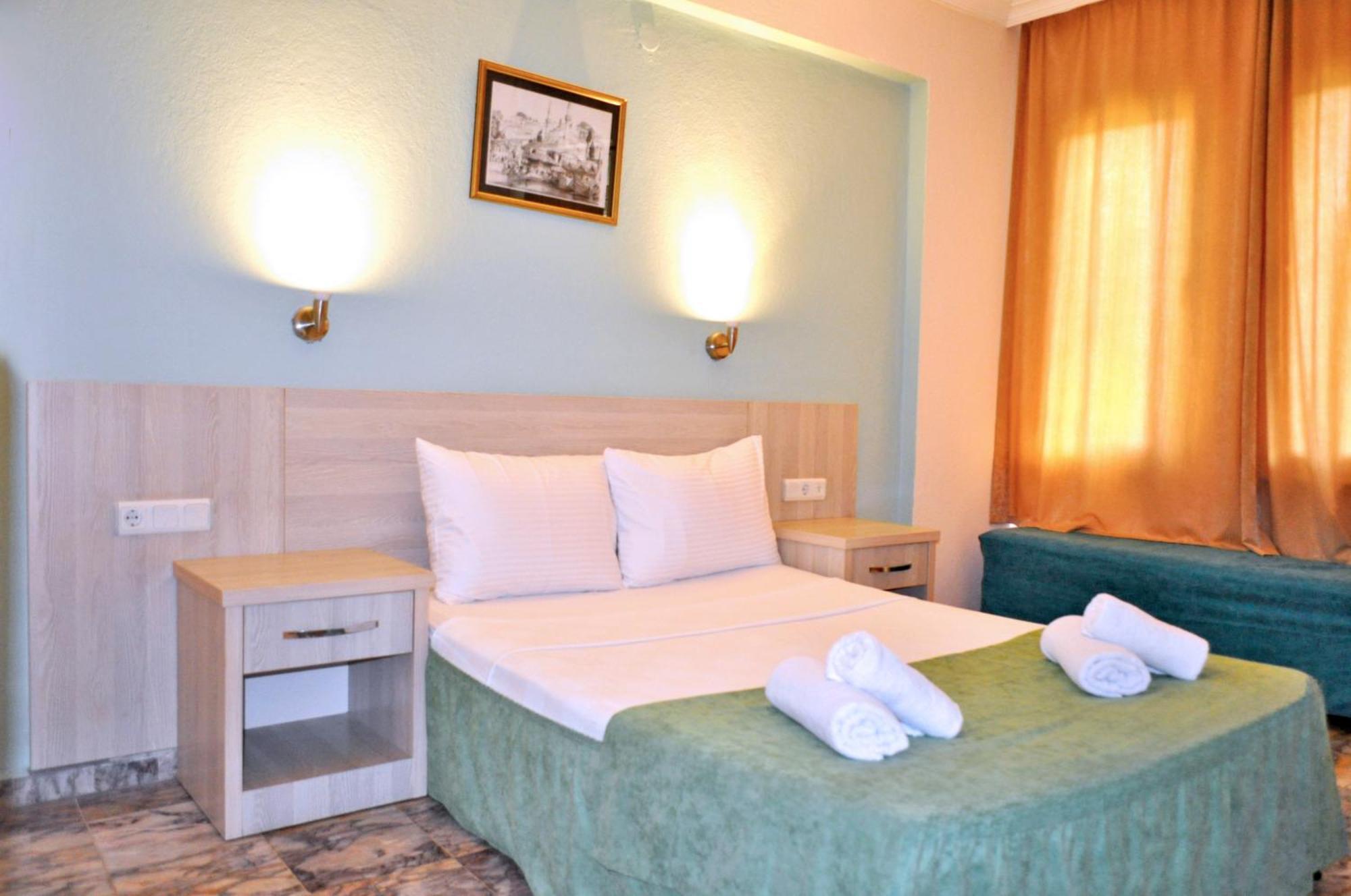 Native Hotel Fethiye Esterno foto